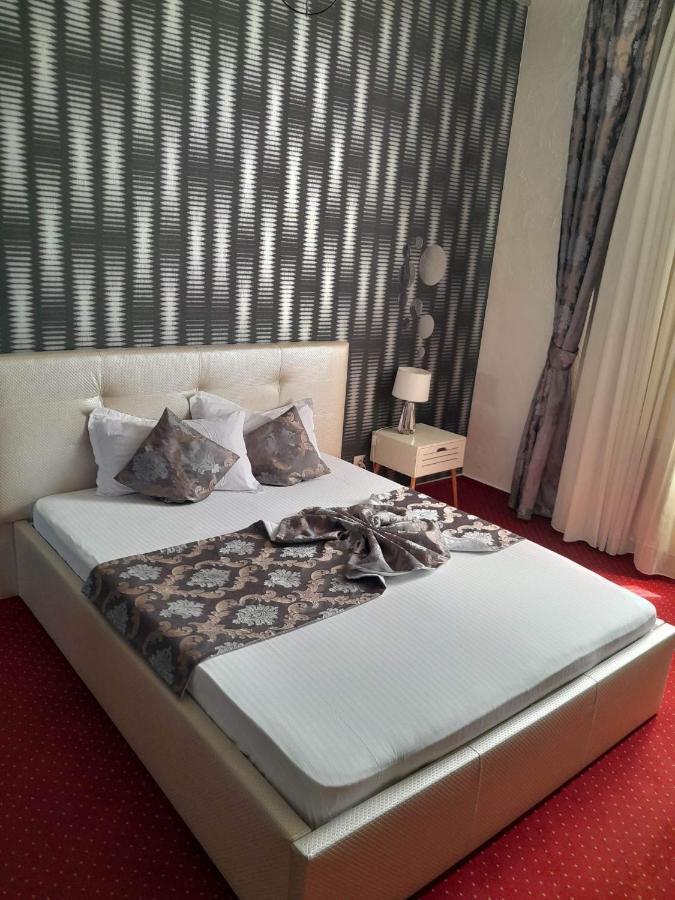 Militari Residence Hotel Chiajna Esterno foto